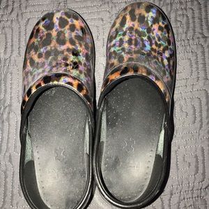 Women’s Dansko shoes